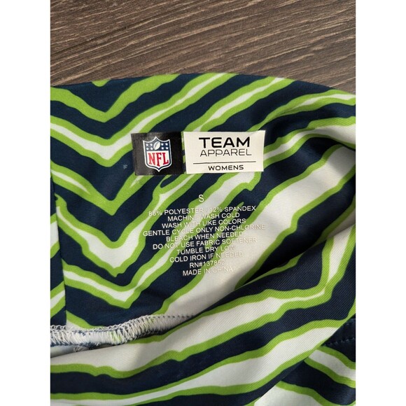 NFL Team Apparel Seattle Seahawks Rain Print Workout Leggings Women's Small - Picture 3 of 4